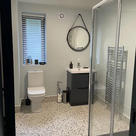 Riverbank * ווסטפורט